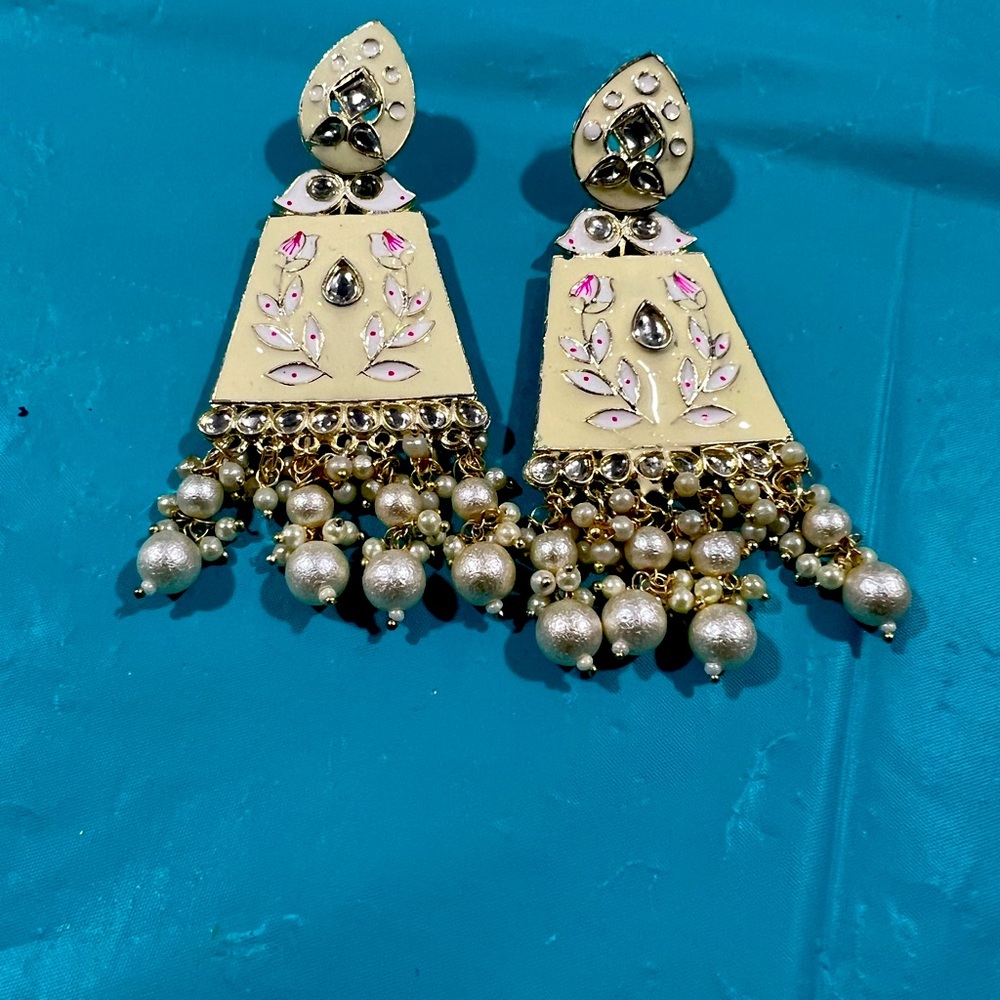 Earings